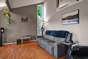 7025 Glacier Dr, Springfield, OR 97478 - Photo 7