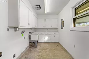 11272 NE Knott St, Portland, OR 97220 - Photo 21