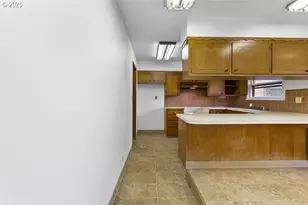 11272 NE Knott St, Portland, OR 97220 - Photo 11