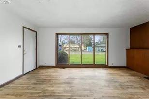 11272 NE Knott St, Portland, OR 97220 - Photo 7