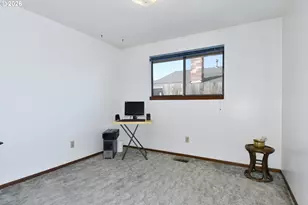 722 NE 197th Ave, Portland, OR 97230 - Photo 17