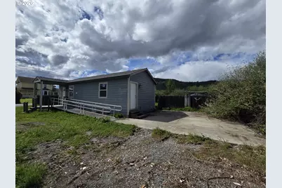 340 E 6th Ave, Riddle, OR 97469 - Photo 7