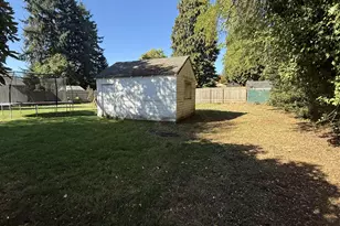 869 E St, Washougal, WA 98671 - Photo 5