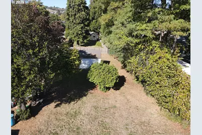 869 E St, Washougal, WA 98671 - Photo 9