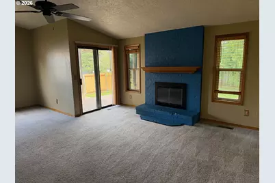 2208 SW Indian Mary Ct, Troutdale, OR 97060 - Photo 5