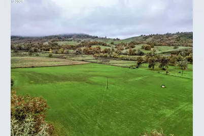 1104 Rio Nes Ln, Roseburg, OR 97470 - Photo 9