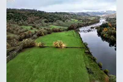 1104 Rio Nes Ln, Roseburg, OR 97470 - Photo 5
