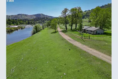 1104 Rio Nes Ln, Roseburg, OR 97470 - Photo 41