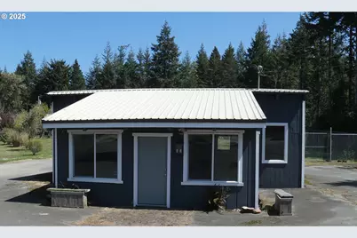 47611 Oregon Coast Hwy, Bandon, OR 97411 - Photo 3