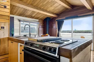 24600 NW St Helens Rd, Portland, OR 97231 - Photo 15