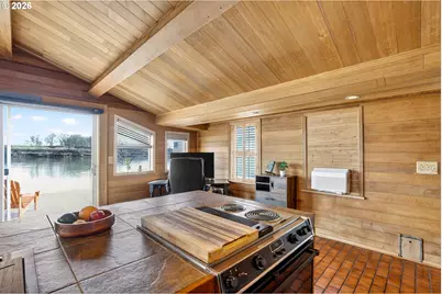 24600 NW St Helens Rd #M50, Portland, OR 97231 - Photo 9