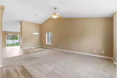 4933 Periwinkle Dr, Salem, OR 97317 - Photo 5