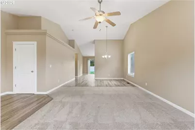 4933 Periwinkle Dr, Salem, OR 97317 - Photo 7