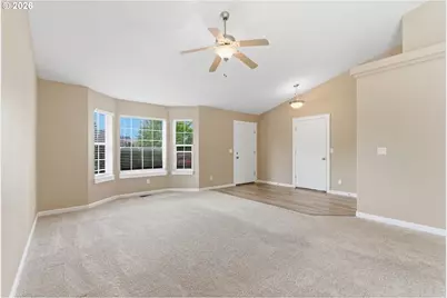4933 Periwinkle Dr, Salem, OR 97317 - Photo 9