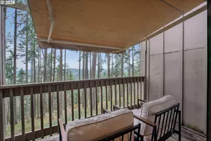 126 Treehill Loop, Eugene, OR 97401 - Photo 9