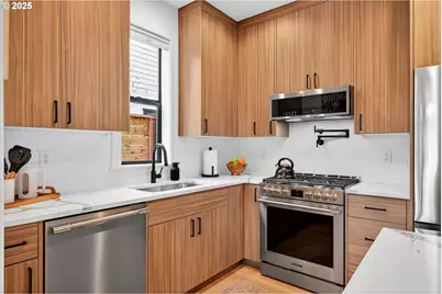 311 E Ave #C7, Lake Oswego, OR 97034 - Photo 11