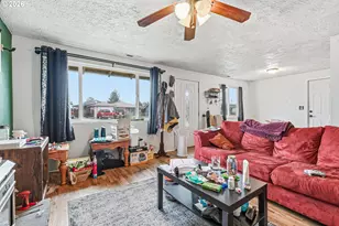 2841 Howard Ave, Medford, OR 97501 - Photo 9