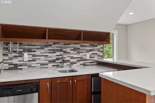 5716 SW Hamilton St, Portland, OR 97221 - Photo 29