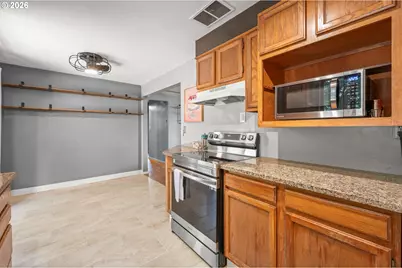 880 Hughes St, Eugene, OR 97402 - Photo 21