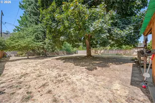 880 Hughes St, Eugene, OR 97402 - Photo 37