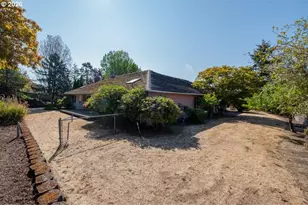 2890 NW Angelica Dr, Corvallis, OR 97330 - Photo 39