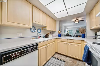 6605 W Burnside St #131, Portland, OR 97210 - Photo 9