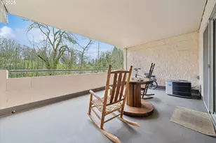 6605 W Burnside St, Portland, OR 97210 - Photo 21