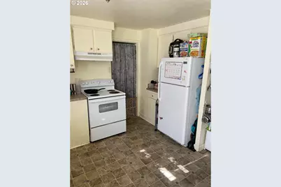 1215 W Main St #D, Medford, OR 97501 - Photo 7