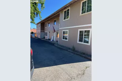 1215 W Main St #D, Medford, OR 97501 - Photo 13
