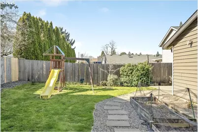 5110 NE Emerson Ct, Portland, OR 97218 - Photo 37