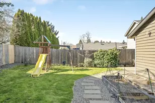 5110 NE Emerson Ct, Portland, OR 97218 - Photo 37