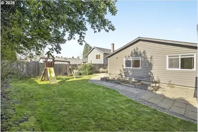 5110 NE Emerson Ct, Portland, OR 97218 - Photo 39