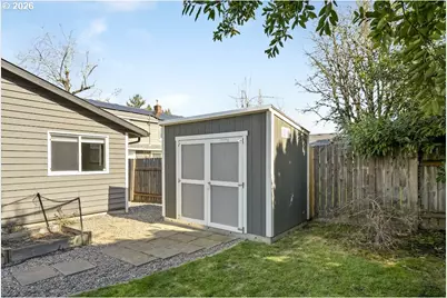 5110 NE Emerson Ct, Portland, OR 97218 - Photo 35