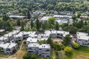 5858 S Riveridge Ln, Portland, OR 97239 - Photo 25