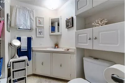 1400 Candlelight Dr, Eugene, OR 97402 - Photo 27