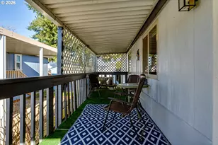 1400 Candlelight Dr, Eugene, OR 97402 - Photo 33