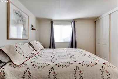 1400 Candlelight Dr #231, Eugene, OR 97402 - Photo 25