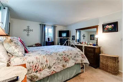 1400 Candlelight Dr, Eugene, OR 97402 - Photo 25