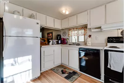 1400 Candlelight Dr #231, Eugene, OR 97402 - Photo 15