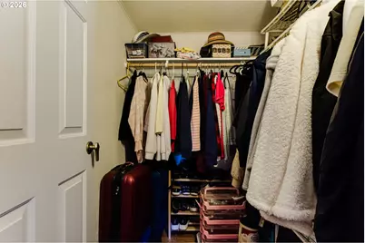 1400 Candlelight Dr, Eugene, OR 97402 - Photo 29