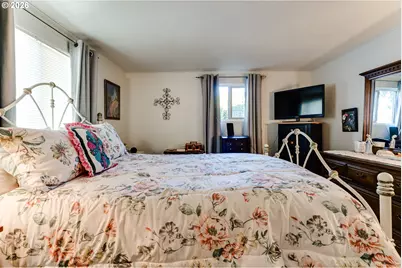 1400 Candlelight Dr #231, Eugene, OR 97402 - Photo 27