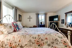 1400 Candlelight Dr, Eugene, OR 97402 - Photo 27