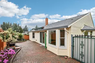 2261 NE 153rd Ave, Portland, OR 97230 - Photo 33