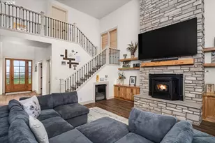 37640 Upper Camp Creek Rd, Springfield, OR 97478 - Photo 17