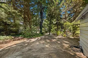 910 York Rd, Lake Oswego, OR 97034 - Photo 25