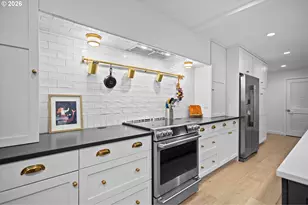 16250 Pacific Hwy, Lake Oswego, OR 97034 - Photo 11