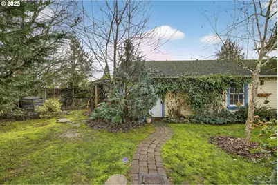 648 W Main St, Carlton, OR 97111 - Photo 41