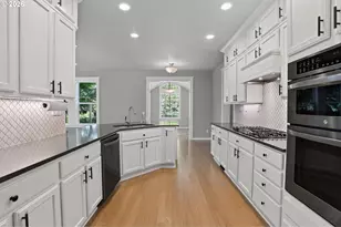 16431 Willamette Valley Dr, Oregon City, OR 97045 - Photo 11