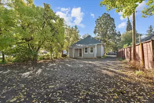 635 SE Walnut St, Hillsboro, OR 97123 - Photo 21