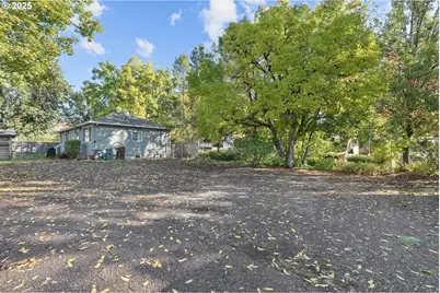 635 SE Walnut St, Hillsboro, OR 97123 - Photo 43